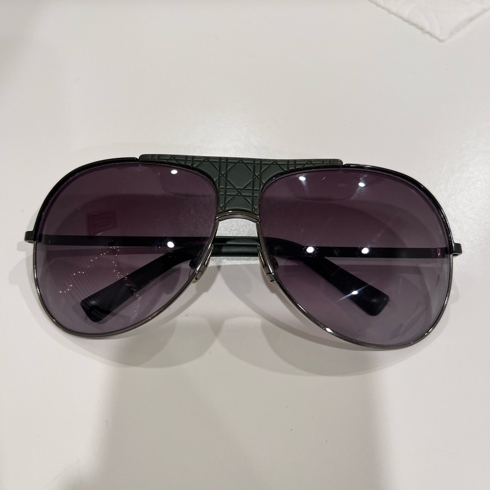 Vintage Chrisitian Dior Sunglasses    VO4PT 63-12-125
NO CASE